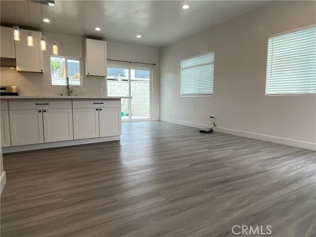 Building Photo - 1653 W Chateau Pl