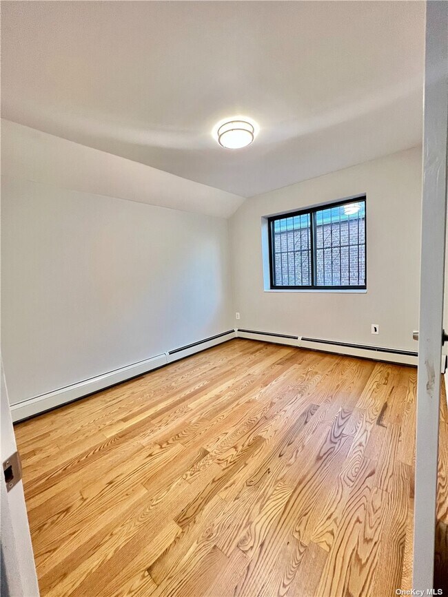 Building Photo - 136-47 58th Ave