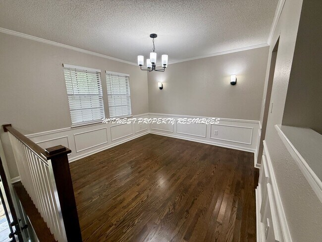 Building Photo - Newly Remodeled 3 Bed, 2.5 Bath Home with ...