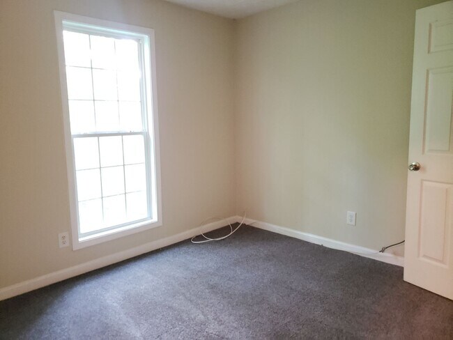 Foto del edificio - Cul-de-sac home ready to move in!