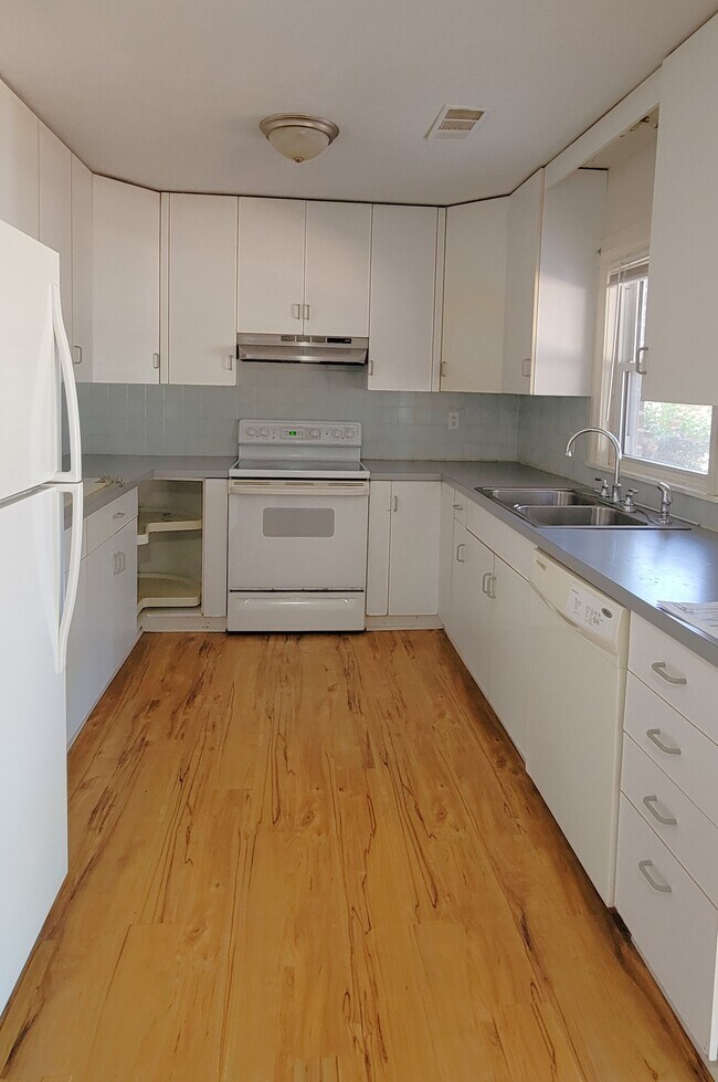 Foto del edificio - 1702 Wandering Way