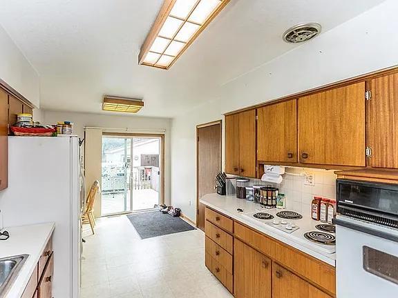 Foto del edificio - 1519 Mattern Ave