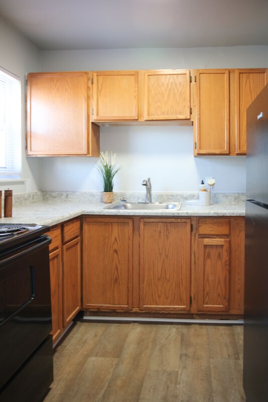 Building Photo - 512 Featherstone Ct