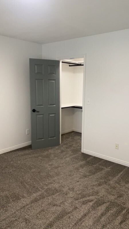 Building Photo - 397 W 400 N