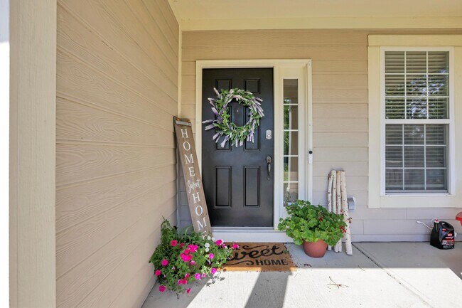 Foto del edificio - 7090 Dean Farm Rd