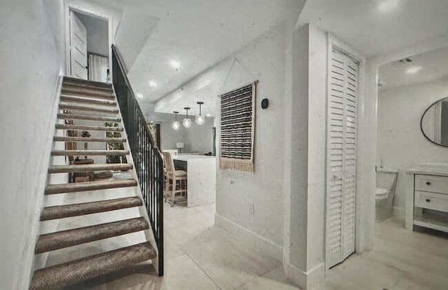 Photo - 1100 Scotia Dr Apartment