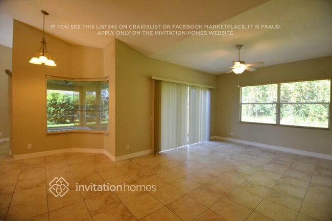 Building Photo - 4392 Skyway Ave