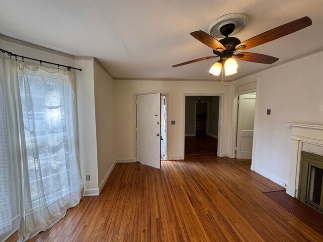 Foto del edificio - 2530 Girard St