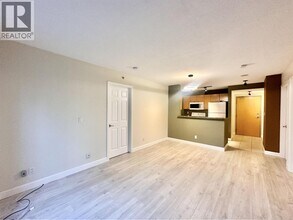 Building Photo - 1420 W Georgia St