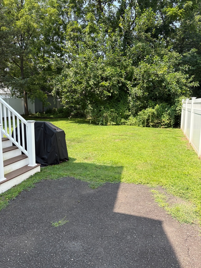 Foto del edificio - 634 W Broad St