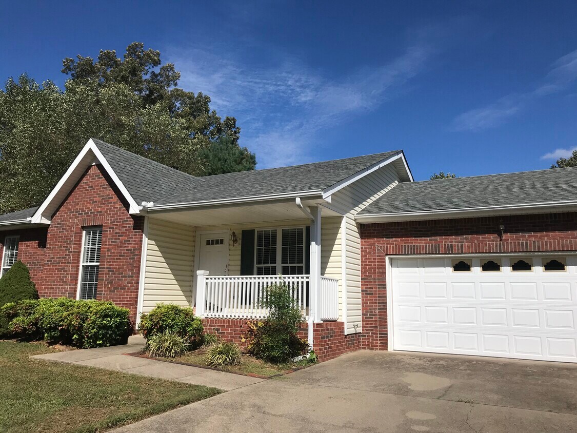 287 Shadyside Ln, Clarksville, TN 37043 House Rental in Clarksville