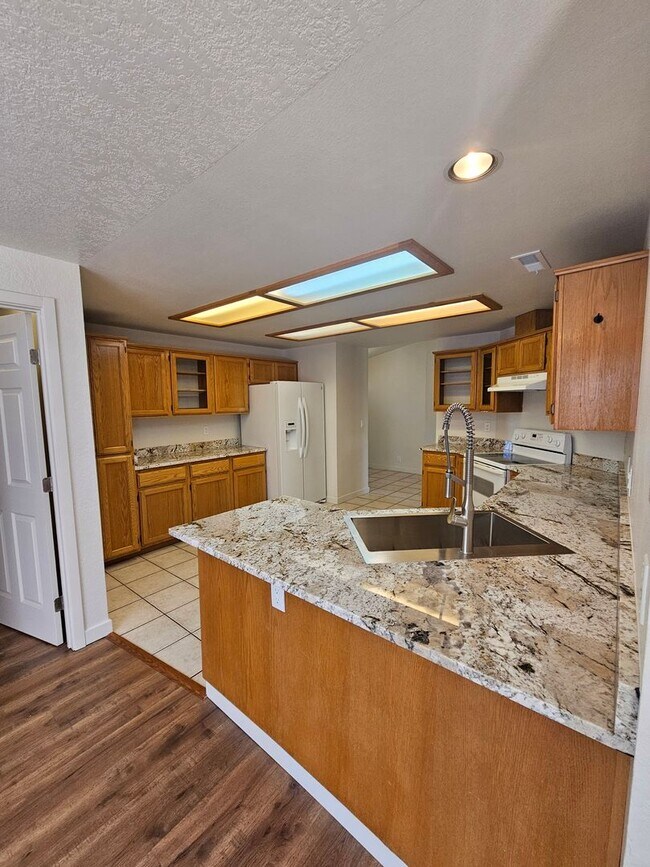 Foto del edificio - Beautiful House with Spacious Kitchen