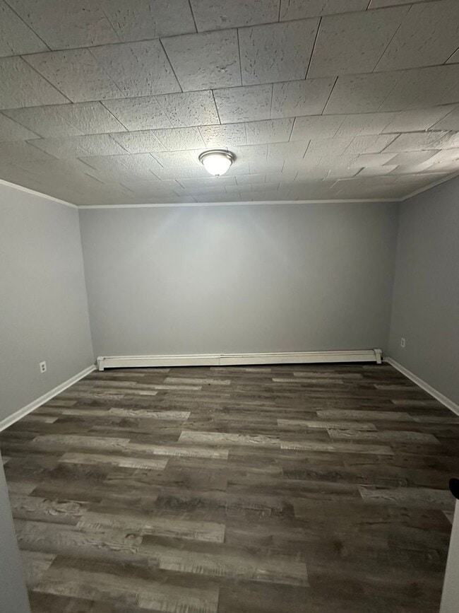 Photo - 1 bed/1 bath apartment available. 1st Floor
