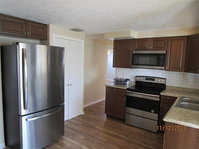 Building Photo - 5032 Odyssey Ave