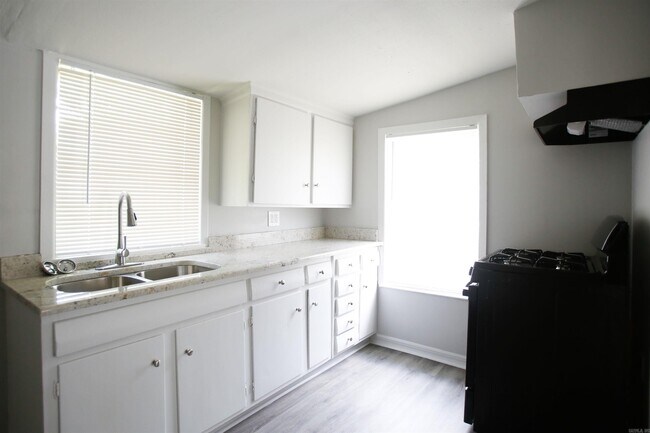 Foto del edificio - 4903 W 28th St