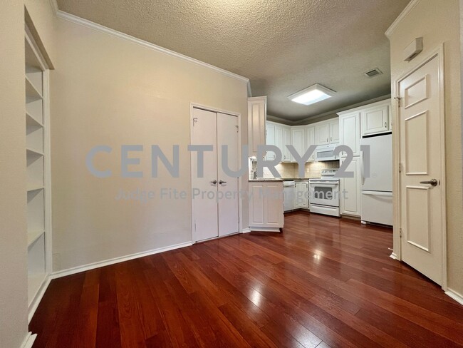 Foto del edificio - Lovely 2/1.5 Condo in Gated Fort Worth Com...