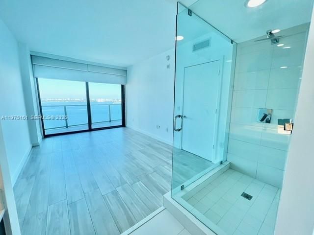 Foto del edificio - 460 NE 28th St