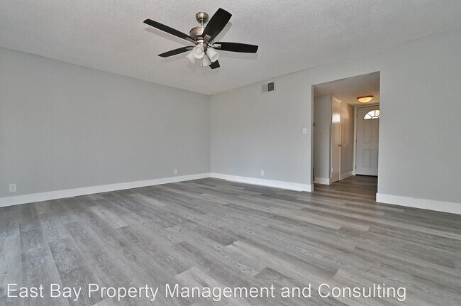 Building Photo - 3 br, 2 bath House - 43622 Salem Way