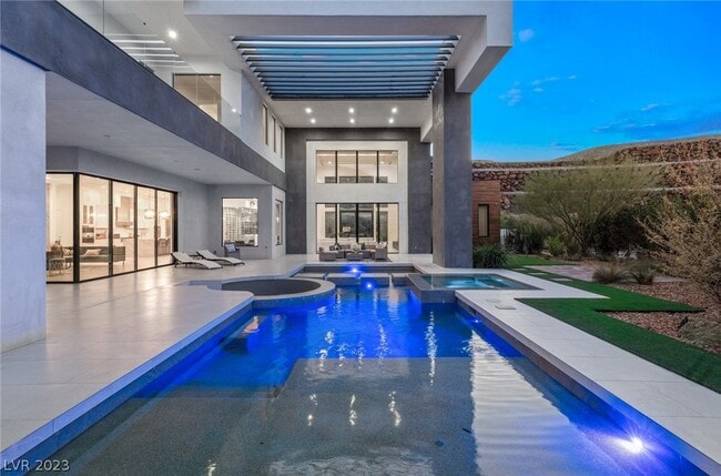 Foto del edificio - 1 Sanctuary Peak Ct