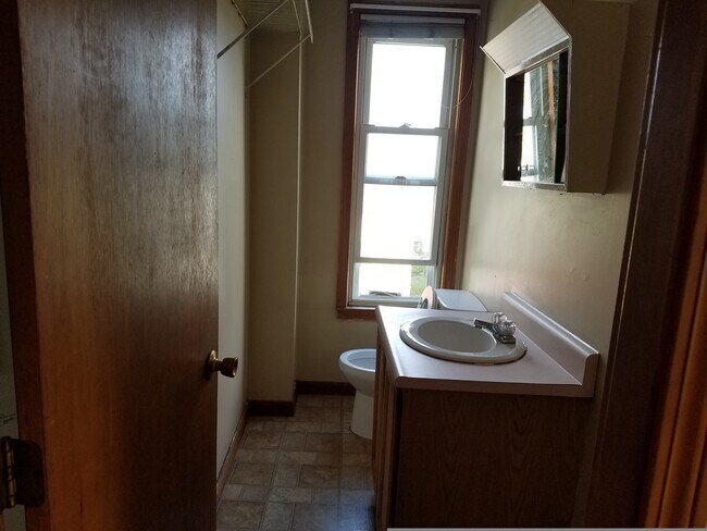 Building Photo - 435 Dubuque St