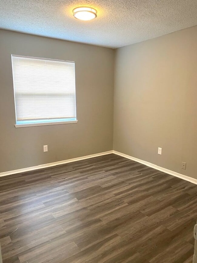 Interior Photo - Chelsea Manor is the place for you!
