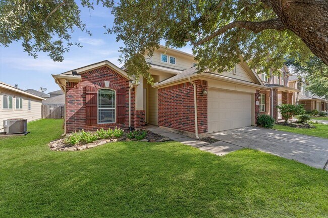 Building Photo - 24530 Lakecrest Town Dr