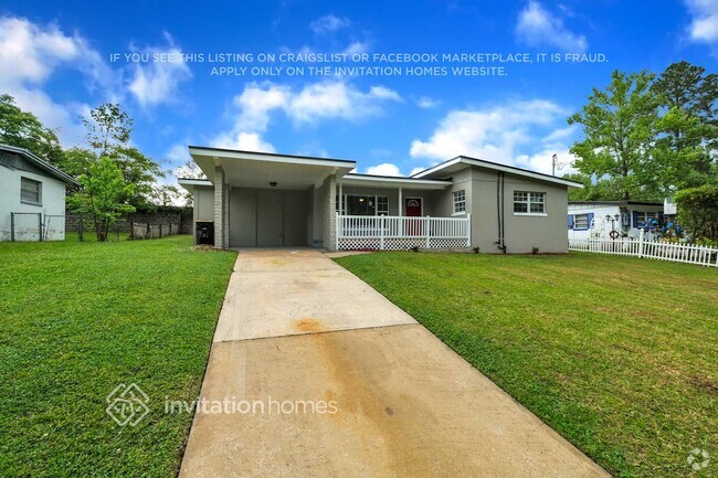 Building Photo - 8061 Delaroche Dr