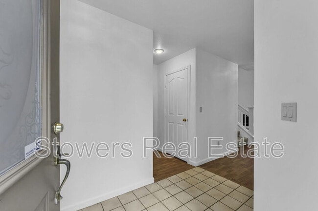 Building Photo - 309 Cam Arroyo