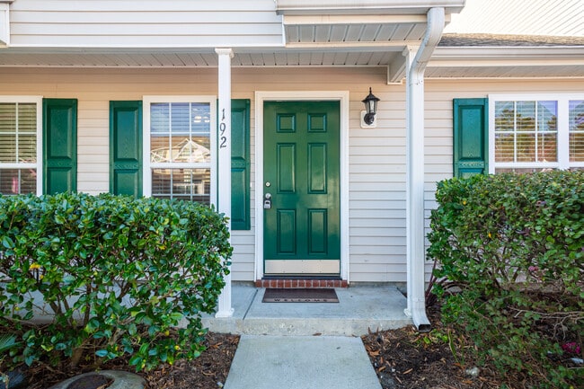 Building Photo - 192 Sonata Cir