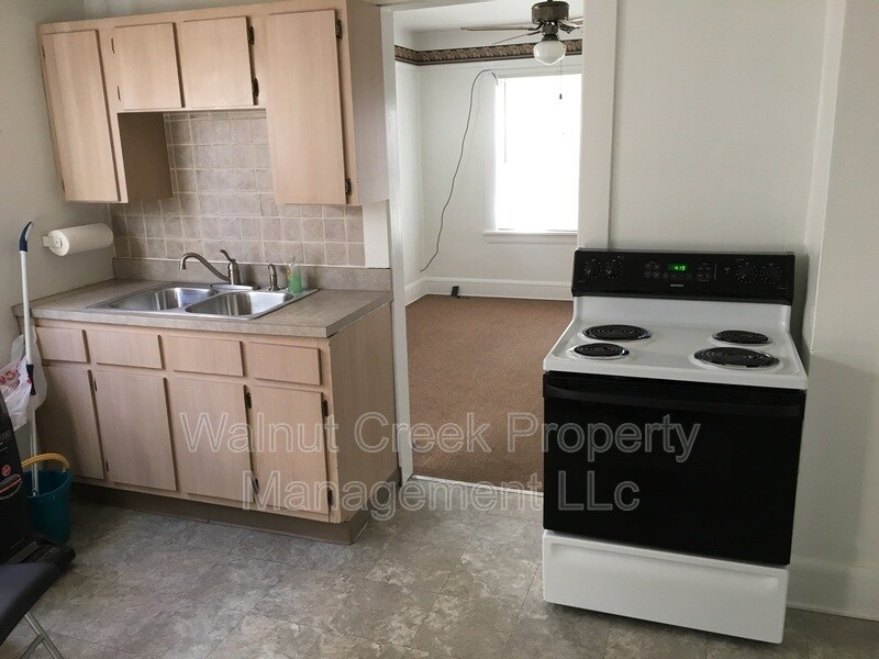 Foto principal - 1593 Winchester Ave
