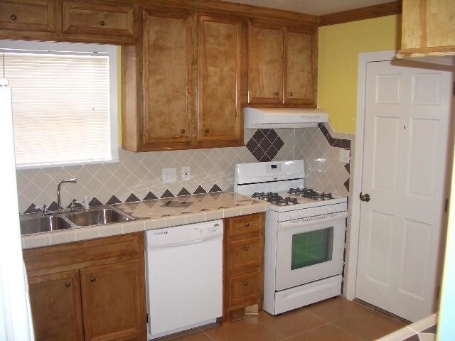 Building Photo - 307 Graceland St