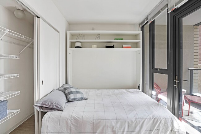 Foto del edificio - 713 N Wells St