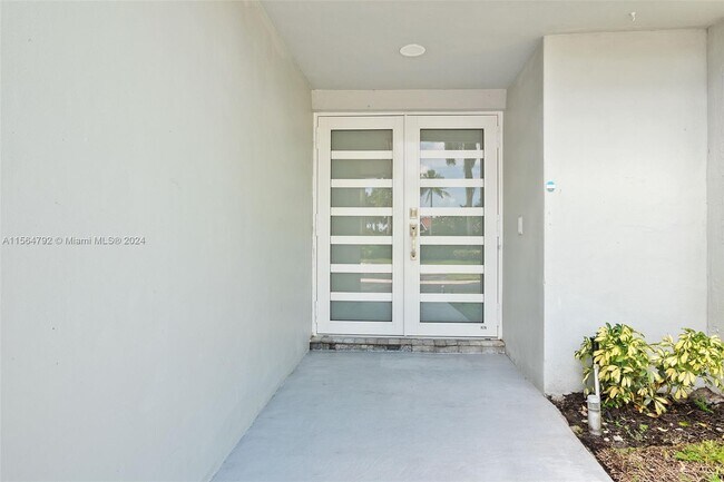 Foto del edificio - 21100 Highland Lakes Blvd