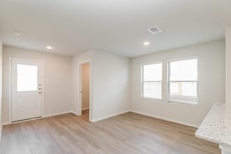 Building Photo - 5520 Candytuft Ct