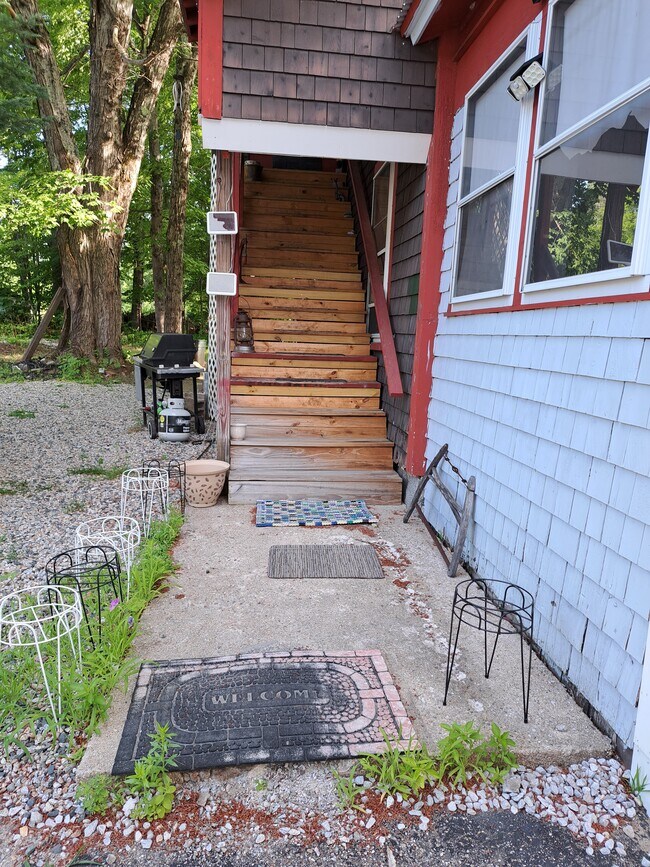 Your entry into the home - 44 Moultonville Rd