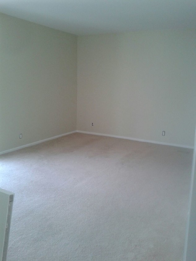 Primary Photo - 100 Tennessee St