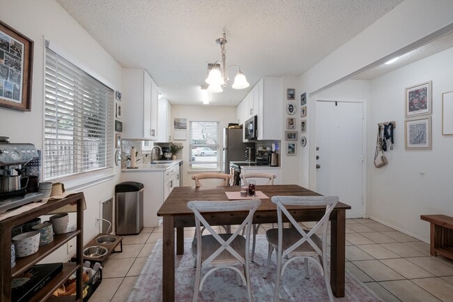 Foto del edificio - 12114 Stoney Bend St