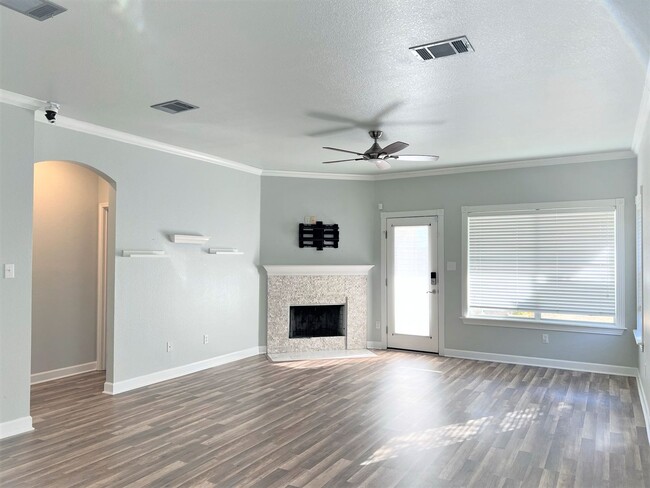 Foto del edificio - Renovated 3-bedroom Home in Huttoparke