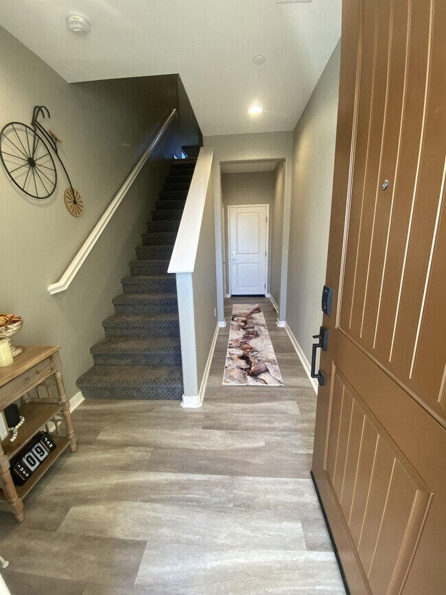 Foto del edificio - 45469 Calle Cirros