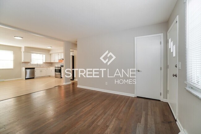Foto del edificio - REDUCED!- 3 Bedroom in Columbus!