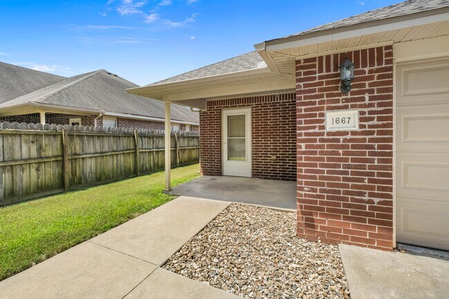 Photo - 1667-1669 Evening Shade Dr (Fayetteville, AR) Apartment