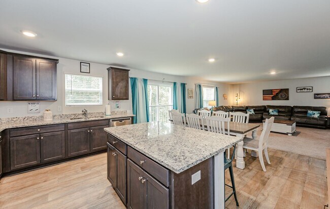 Foto del edificio - Beautiful Home in The Arbors!