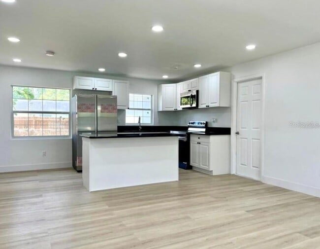 Building Photo - 3312 Chariot Pl
