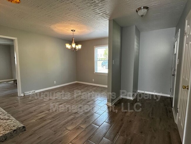 Building Photo - 2139 Kingsley Ct