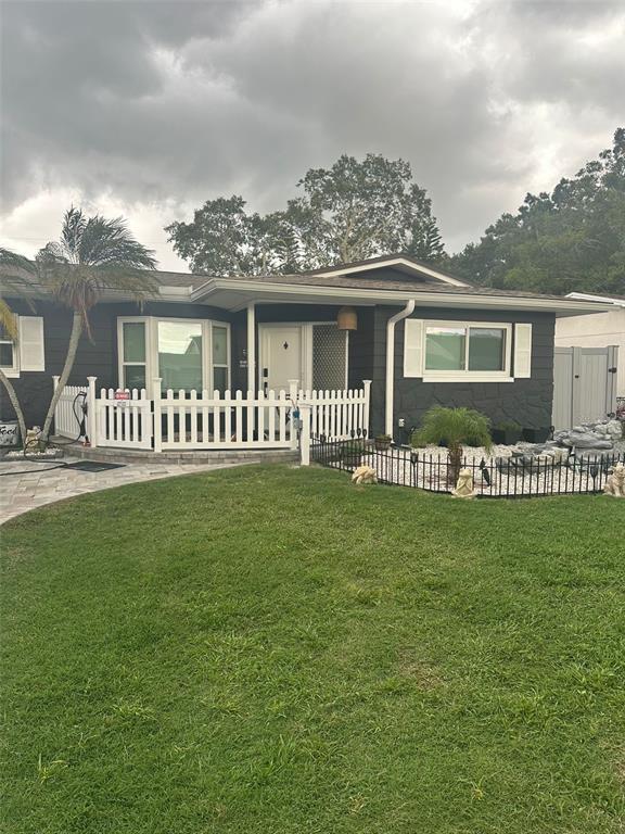Primary Photo - 2029 Douglas Ave