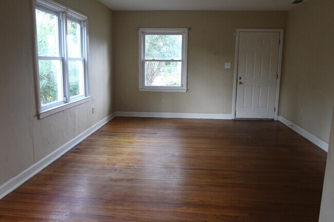 Foto del edificio - 515 S Shadowlawn Dr