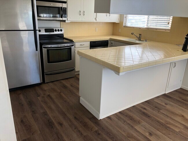 Foto del edificio - 2170 Seaview Ave