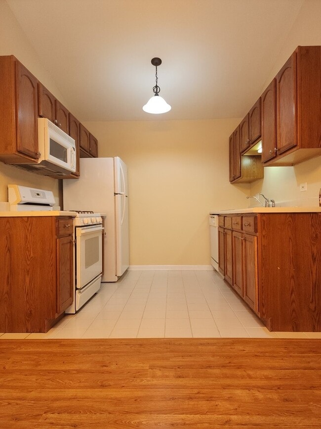 Building Photo - 1171 N Red Oak Cir