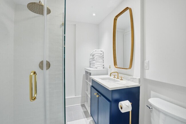 Foto del edificio - 705 Barnard St