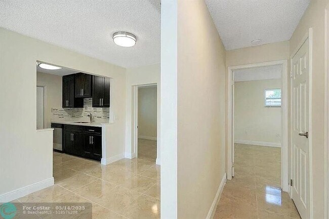 Foto del edificio - 9165 NW 26th St